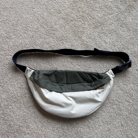 Lululemon Large Crossbody Bag - Picture 1 of 3